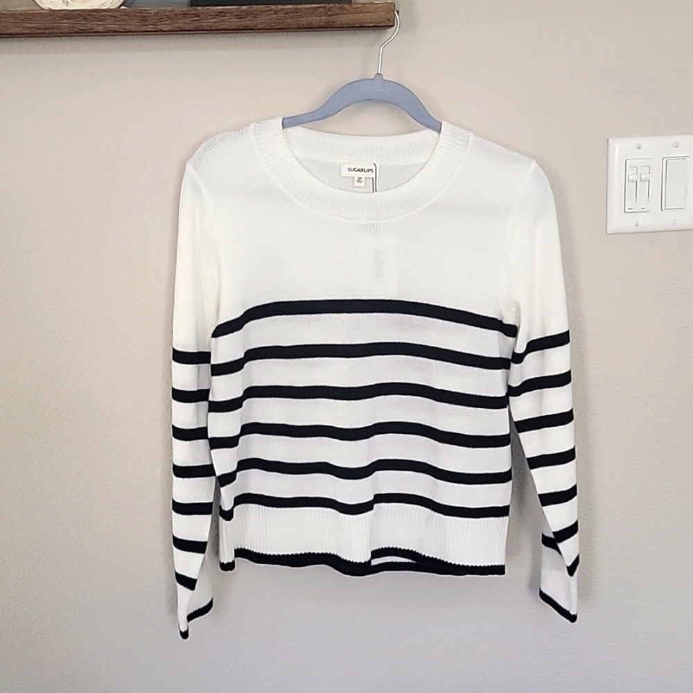 Black and White Long Sleeve